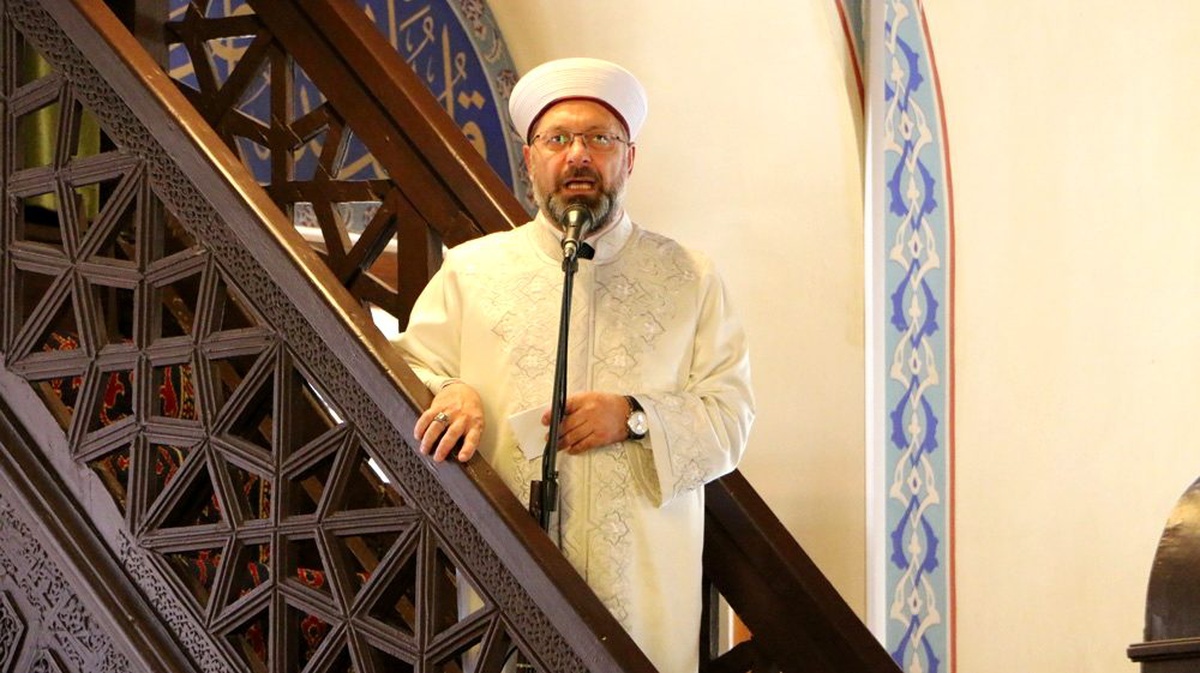 Diyanet İşleri Başkanı Konya\'da cuma namazını kıldırdı