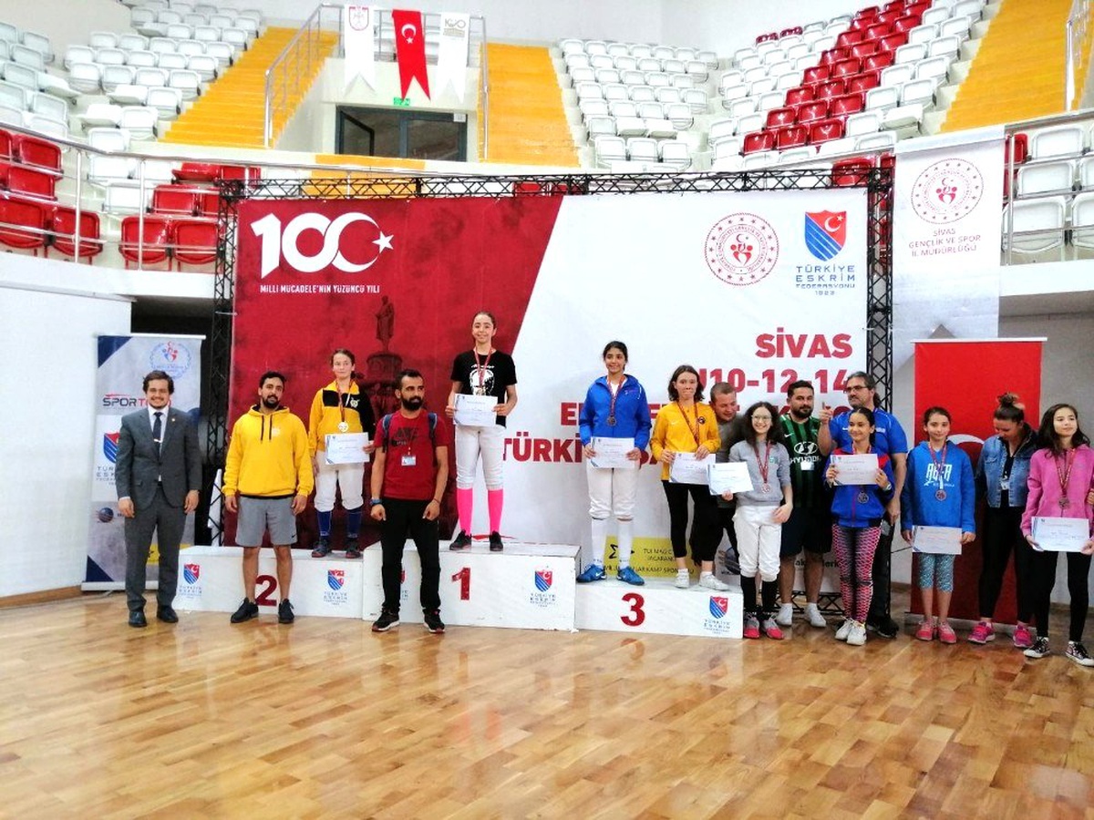 Eskrimde Adıyamanlı sporcu Türkiye Şampiyonu oldu