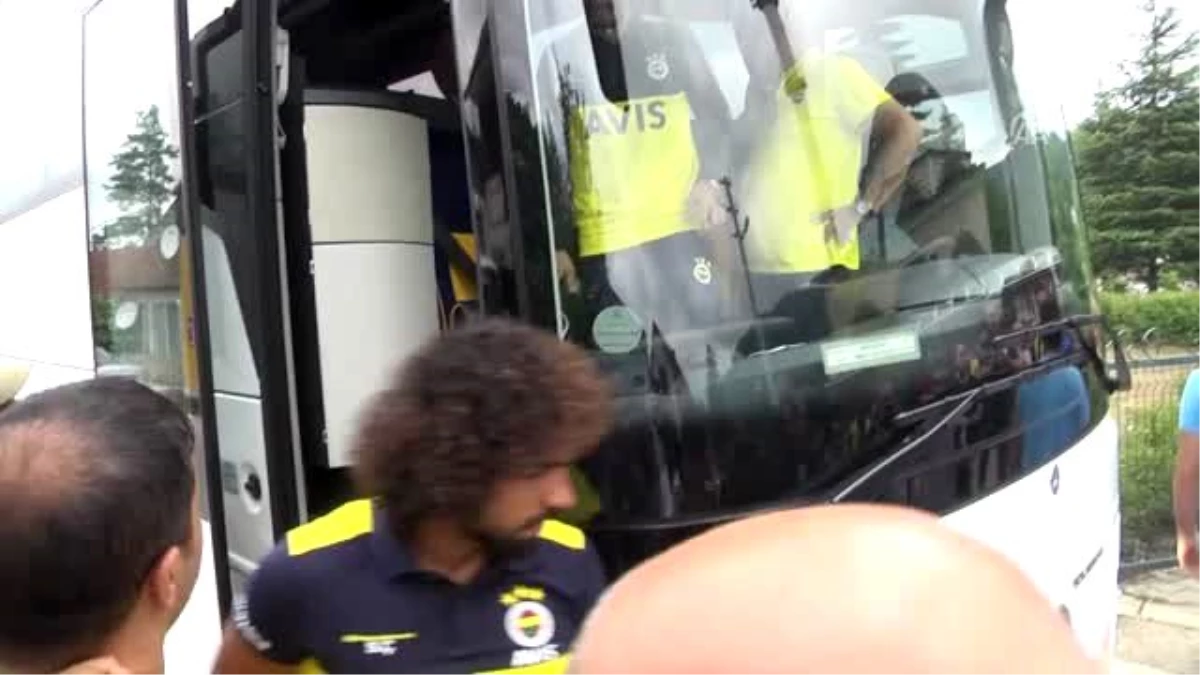 Fenerbahçeli futbolcular cuma namazını kıldı