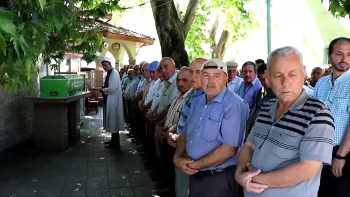 Kamboçya\'da öldürülen Türk, toprağa verildi