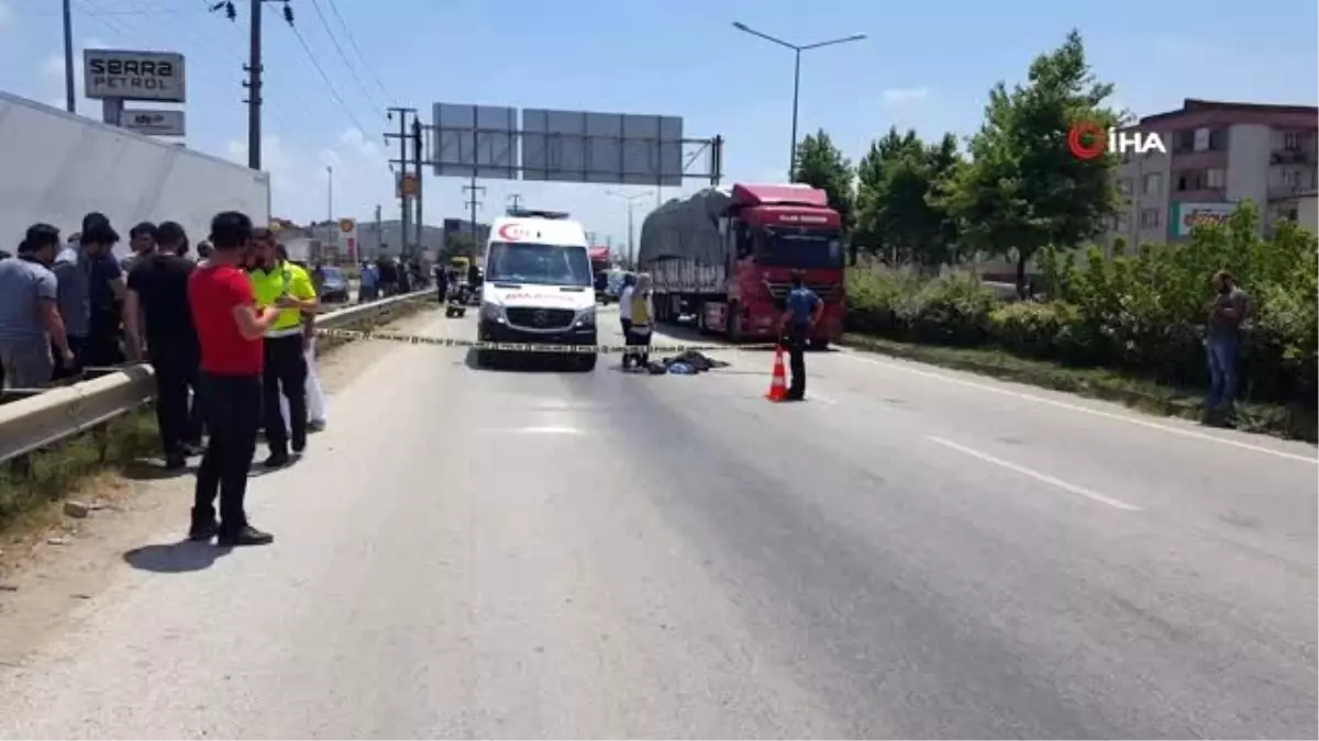 Karşıya geçmeye çalışan kadına otomobil çarptı: 1 ölü