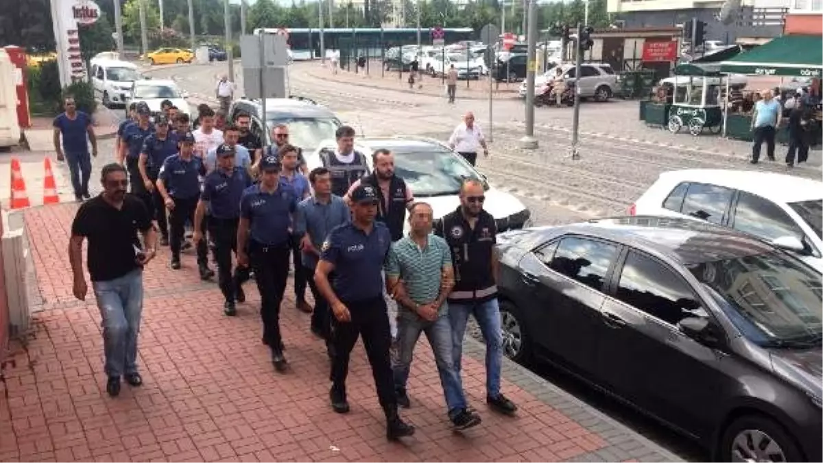 Kocaeli\'de FETÖ operasyonlarında 22 şüpheli adliyede