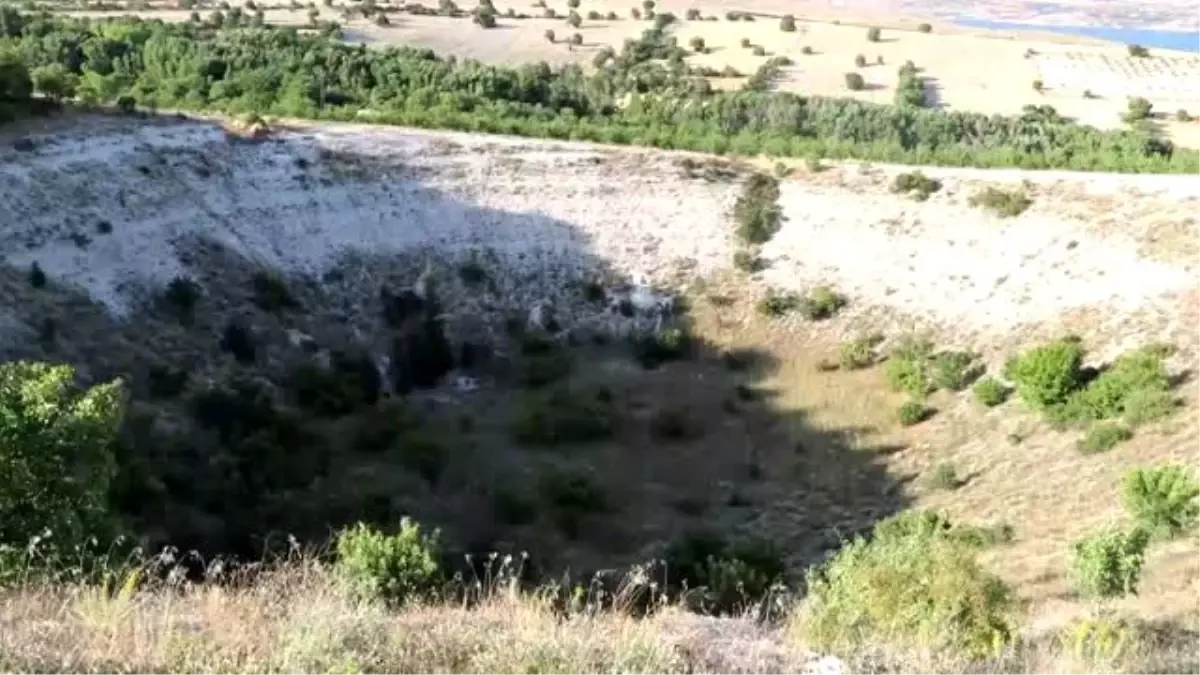 Meteor düştüğüne inanılan çukur araştırılacak (2)