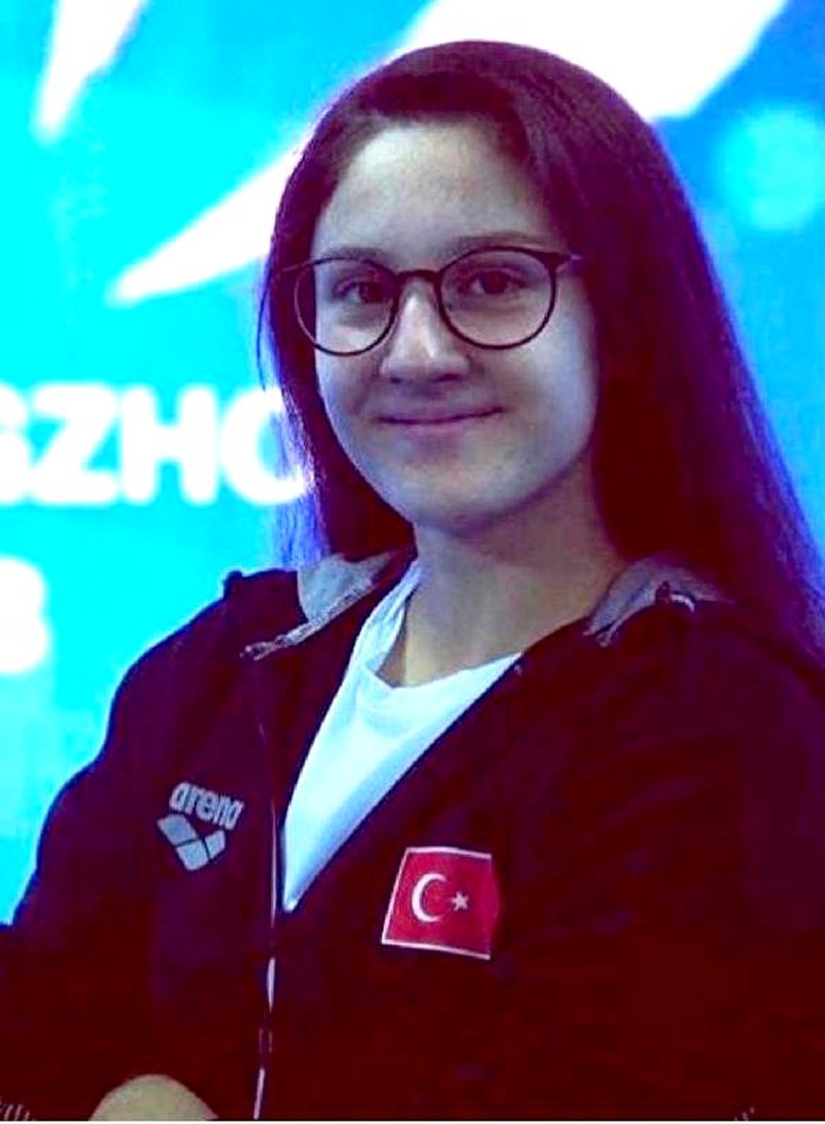 Milli yüzücü Beril Böcekler\'den tarihi başarı