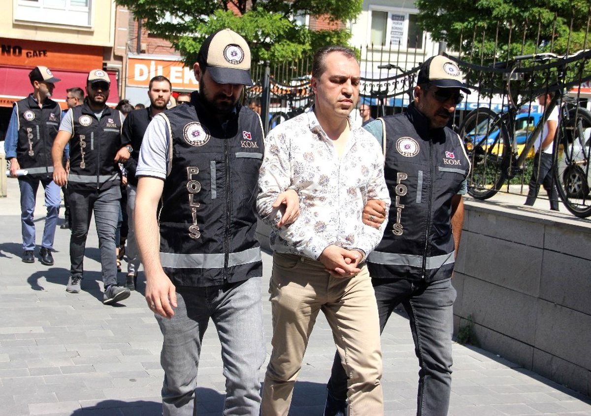 Sahte içki operasyonunda cephanelik çıktı