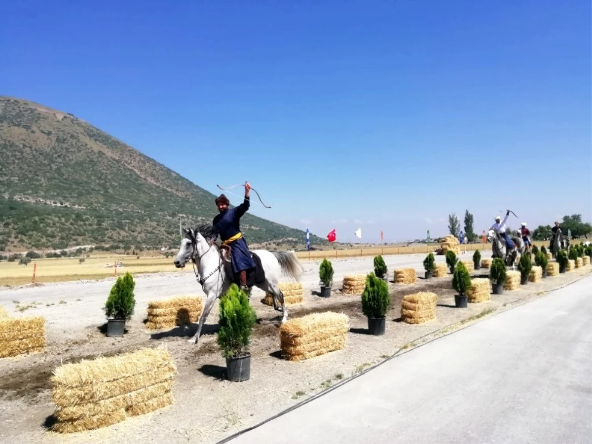 Atlı Okçuluk Türkiye Şampiyonası Doğu Grubu müsabakaları başladı