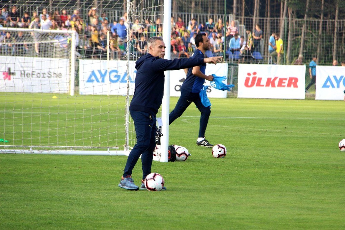 Ersun Yanal: "Fenerbahçe\'nin hedefi her oynadığı kulvarda birinci olmaktır"