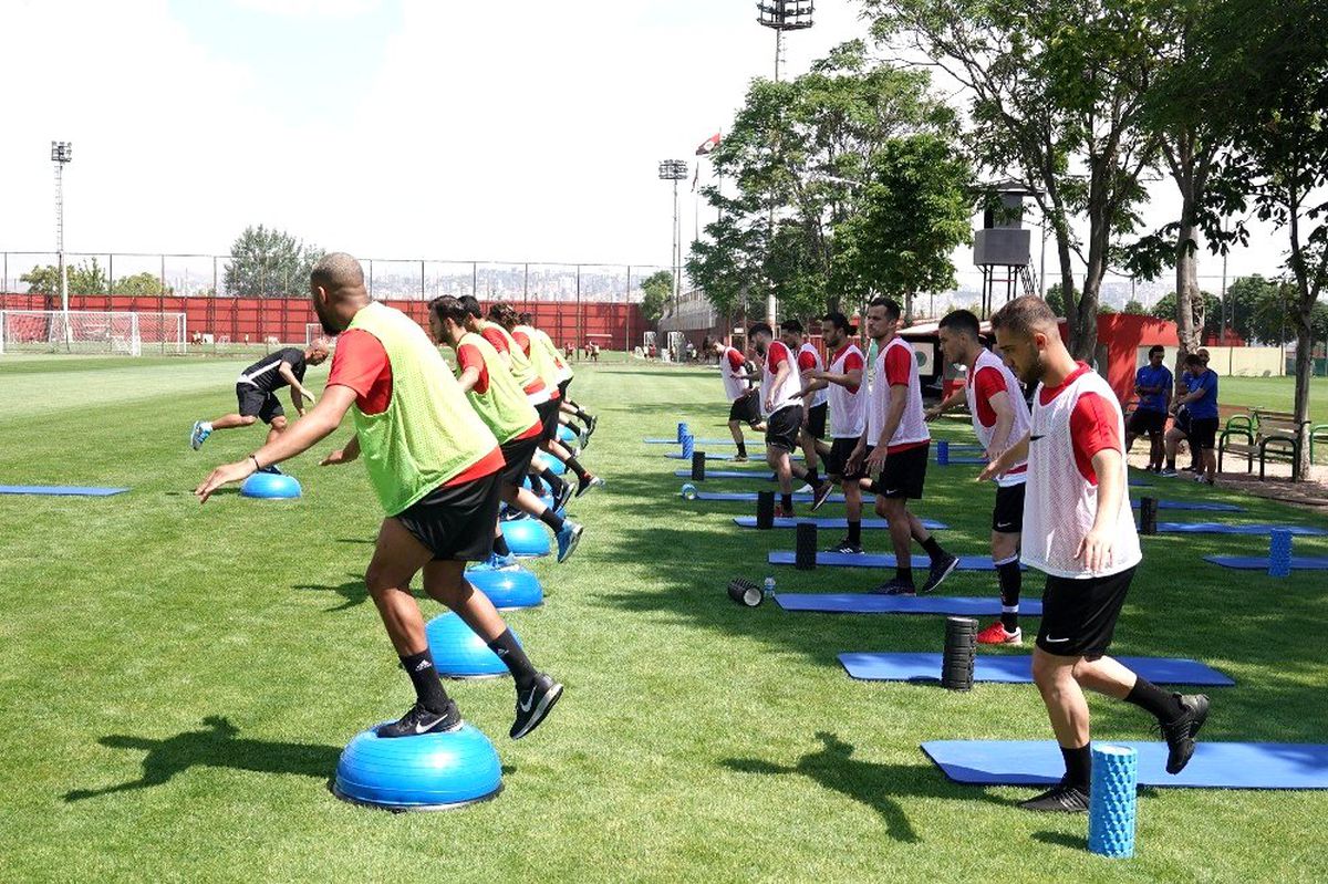 Gençlerbirliği ilk etabı tamamladı