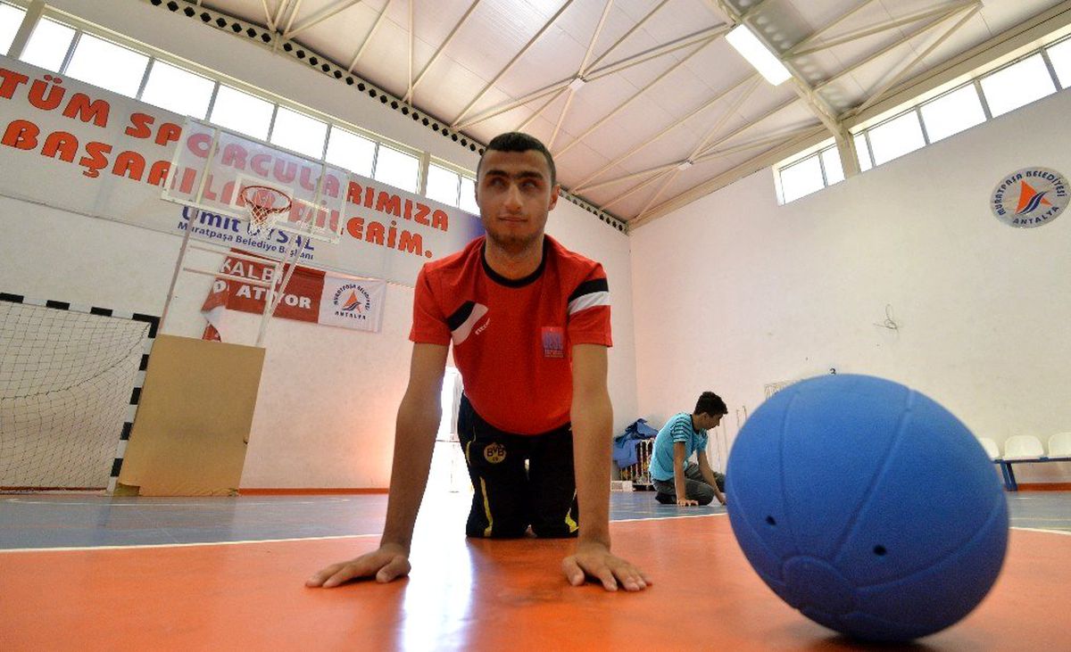 Görme engelli sporcular Muratpaşa\'yla turnuvaya hazırlanıyor