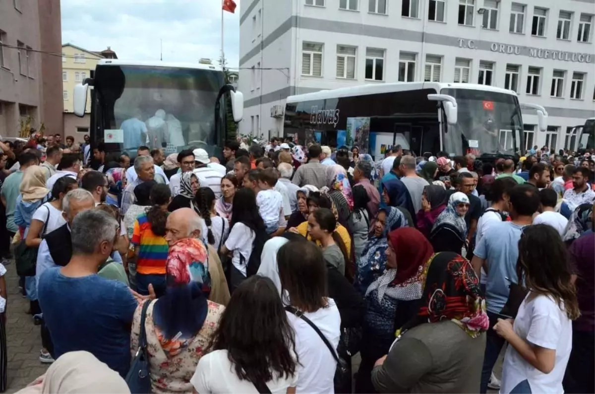 İlk hacı adayları kutsal topraklara uğurlandı