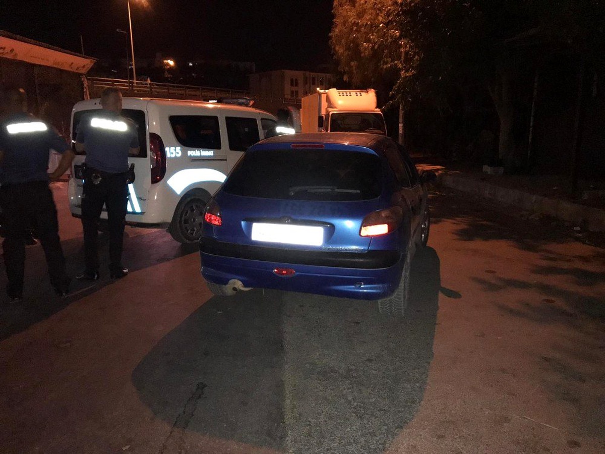 Kuşadası\'nda uyuşturucu operasyonu; 2 gözaltı