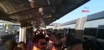 METROBÜS ARIZASI UZUN KUYRUKLARA NEDEN OLDU