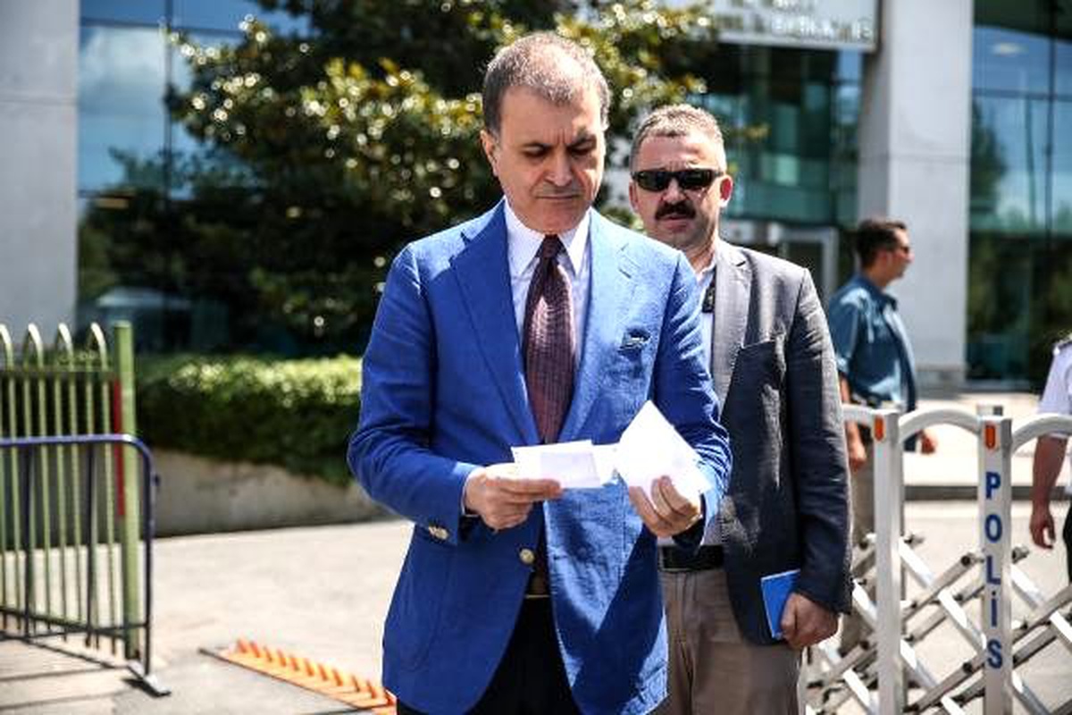 Ömer Çelik: (Cumhurbaşkanlığı hükümet sistemi) Bunun bir röntgeni, MR\'ı çekilecek