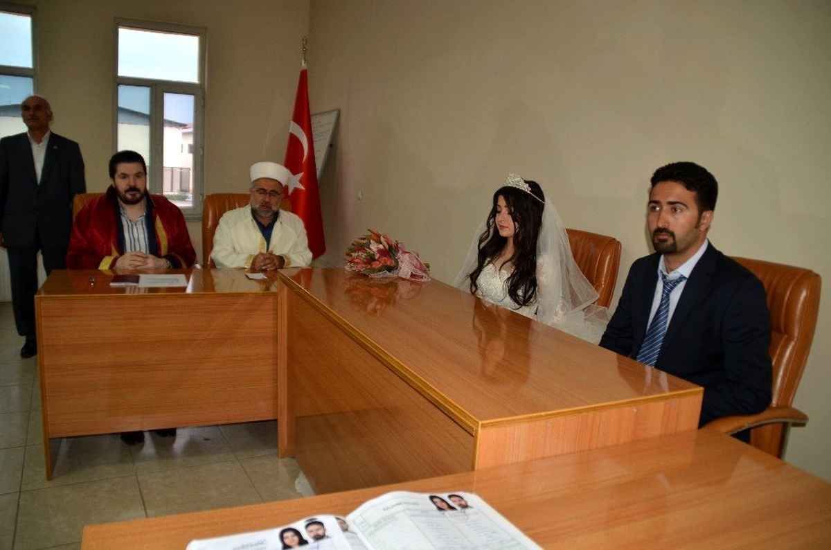 Ağrı Belediyesinden yeni uygulama: "Dini ve resmi nikah birlikte kıyılabilecek"