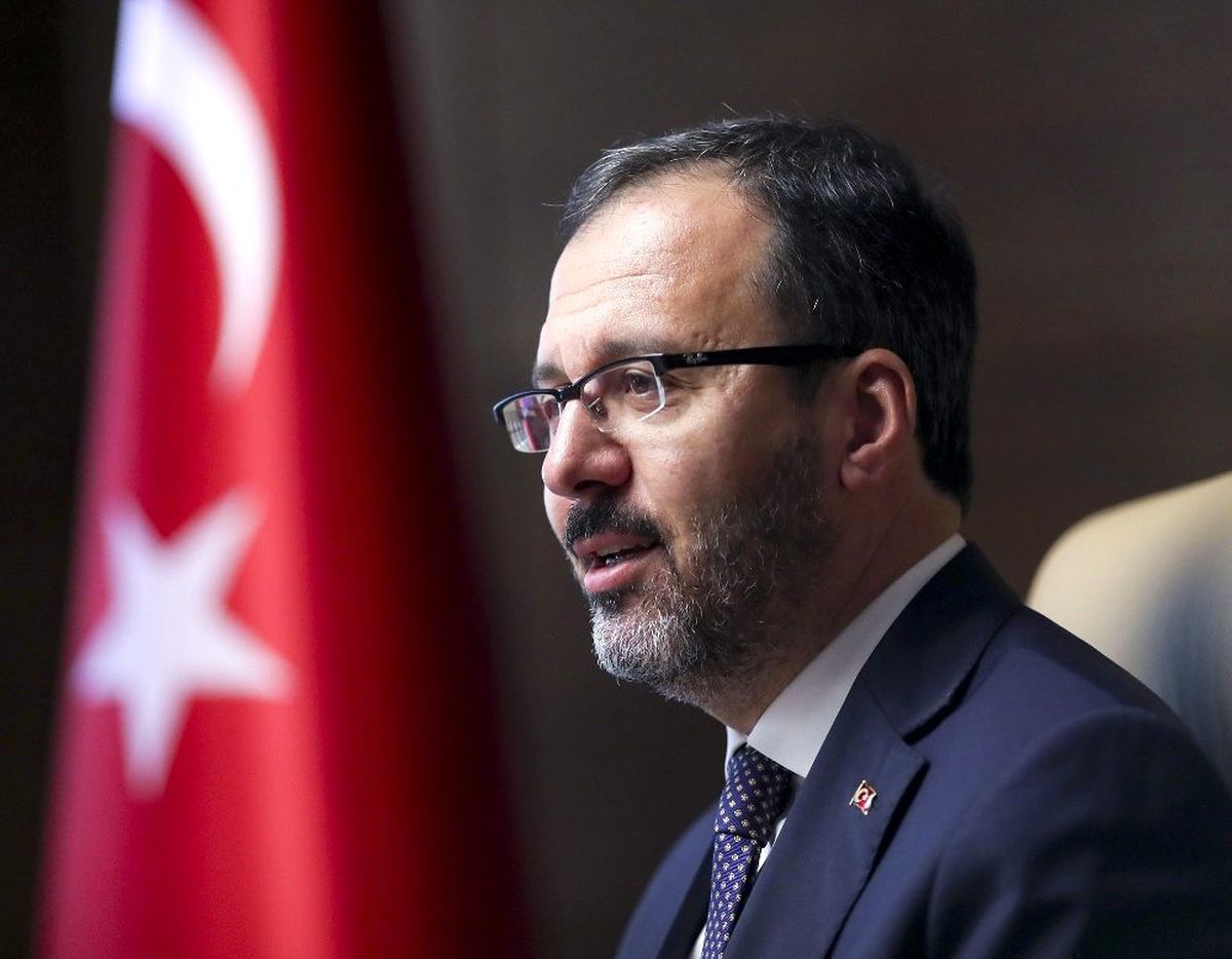 Bakan Kasapoğlu Ali Gürbüz\'ü tebrik etti