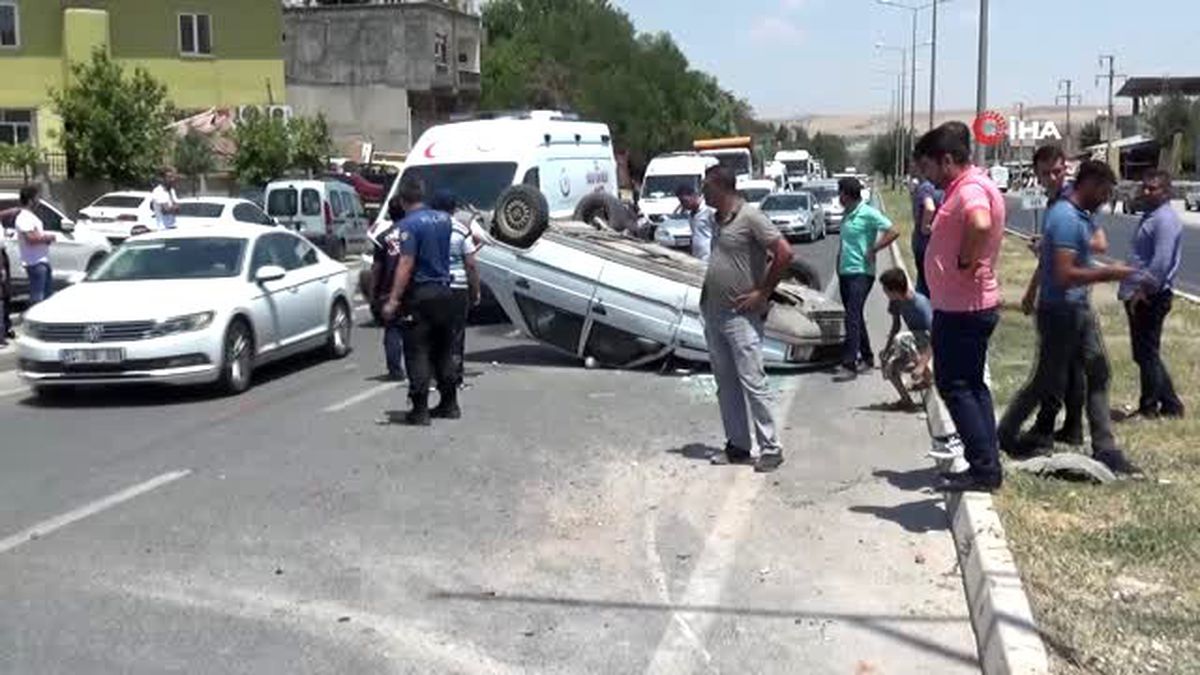Diyarbakır\'da trafik kazası: 2\'si çocuk 4 yaralı
