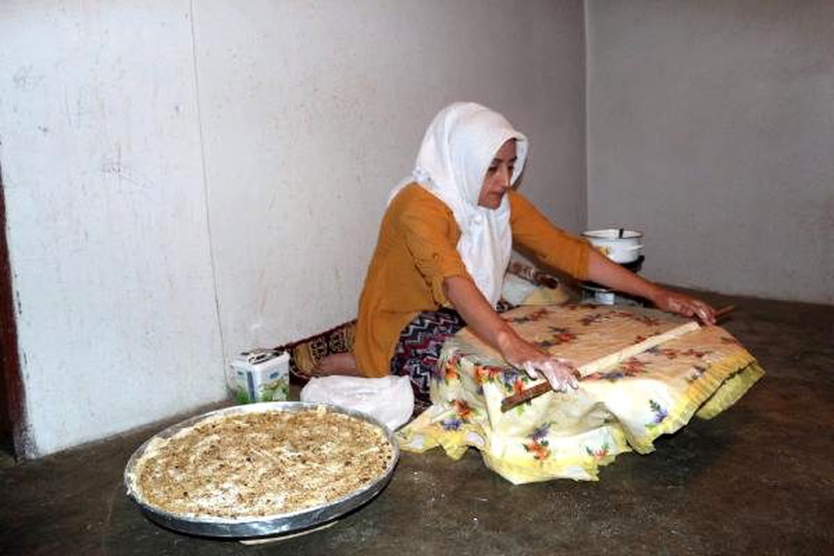 Evde yaptıkları baklava beğenilince üretime geçtiler