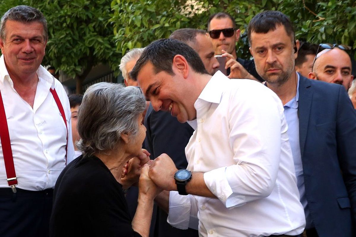 Komşu kaderini oyluyor