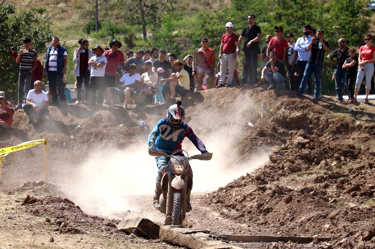 Sivas Süper Enduro Festivali nefes kesti