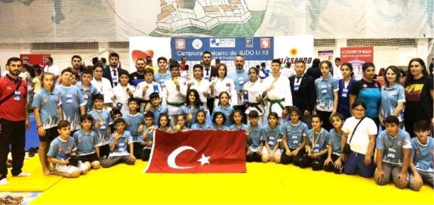 Türkiye, Minikler Balkan Judo Şampiyonası\'nda şampiyon oldu