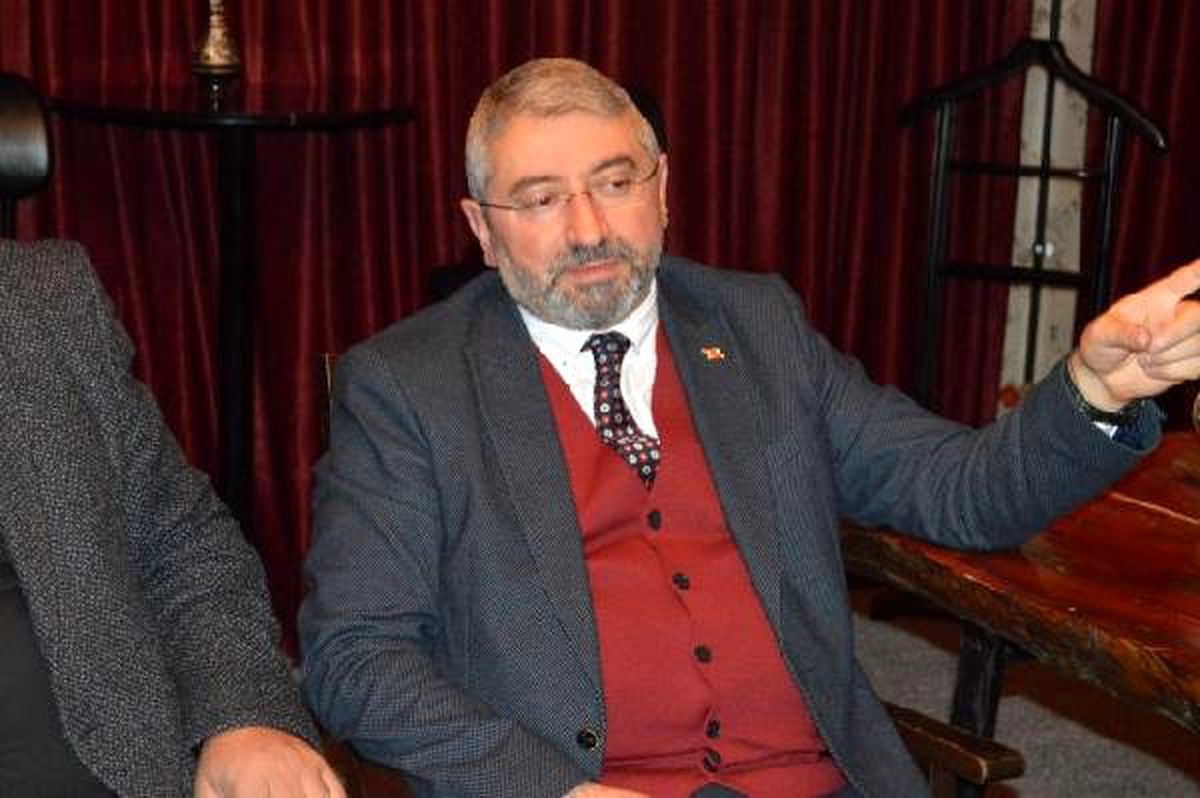 Yerleşim yerine hafriyat malzemesi döken belediye görevlisine inceleme