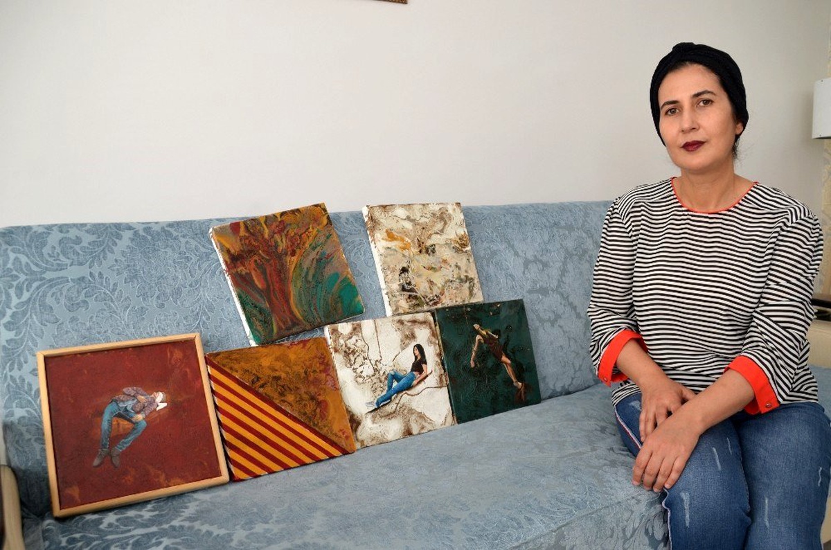 41 yaşında kazandığı fakülteyi birincilikle bitirdi