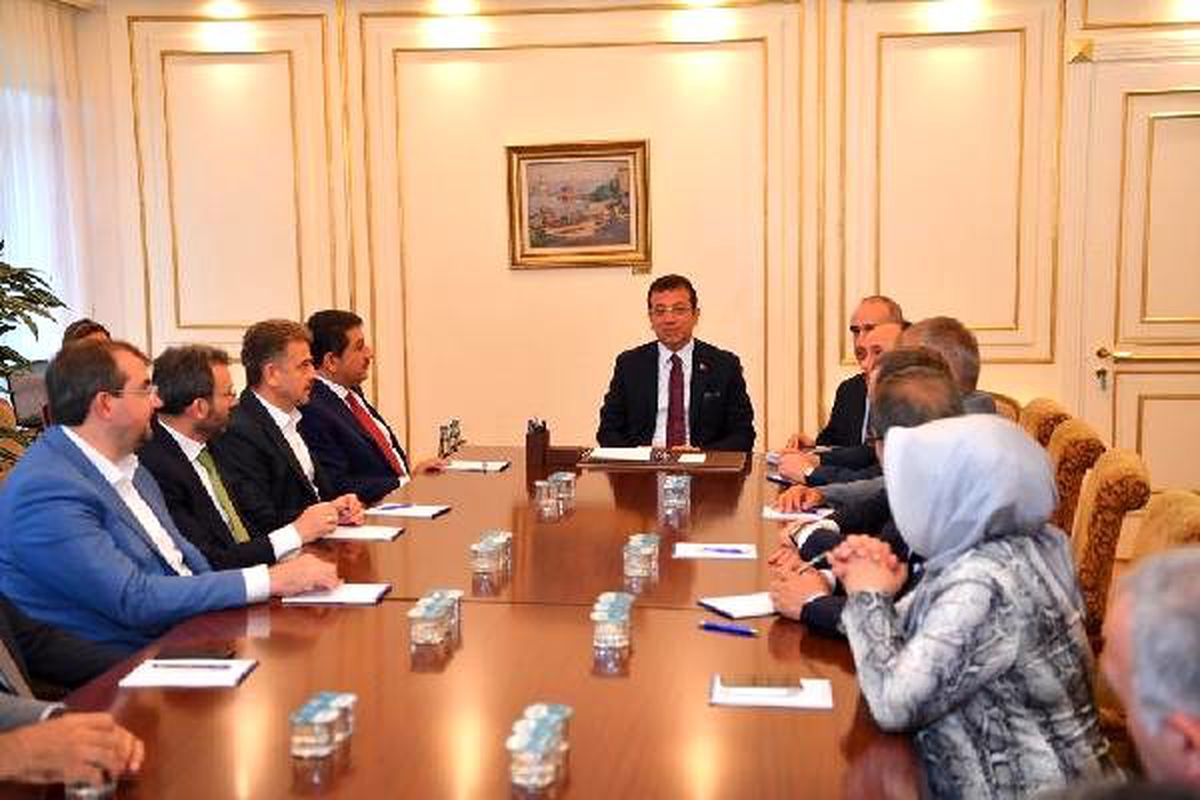 AK Partili belediye başkanlarından İmamoğlu\'na tebrik ziyareti