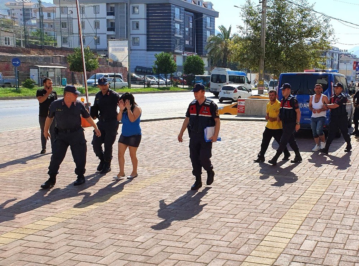 Alanya\'da tur rehberi cinayetine 2 tutuklama