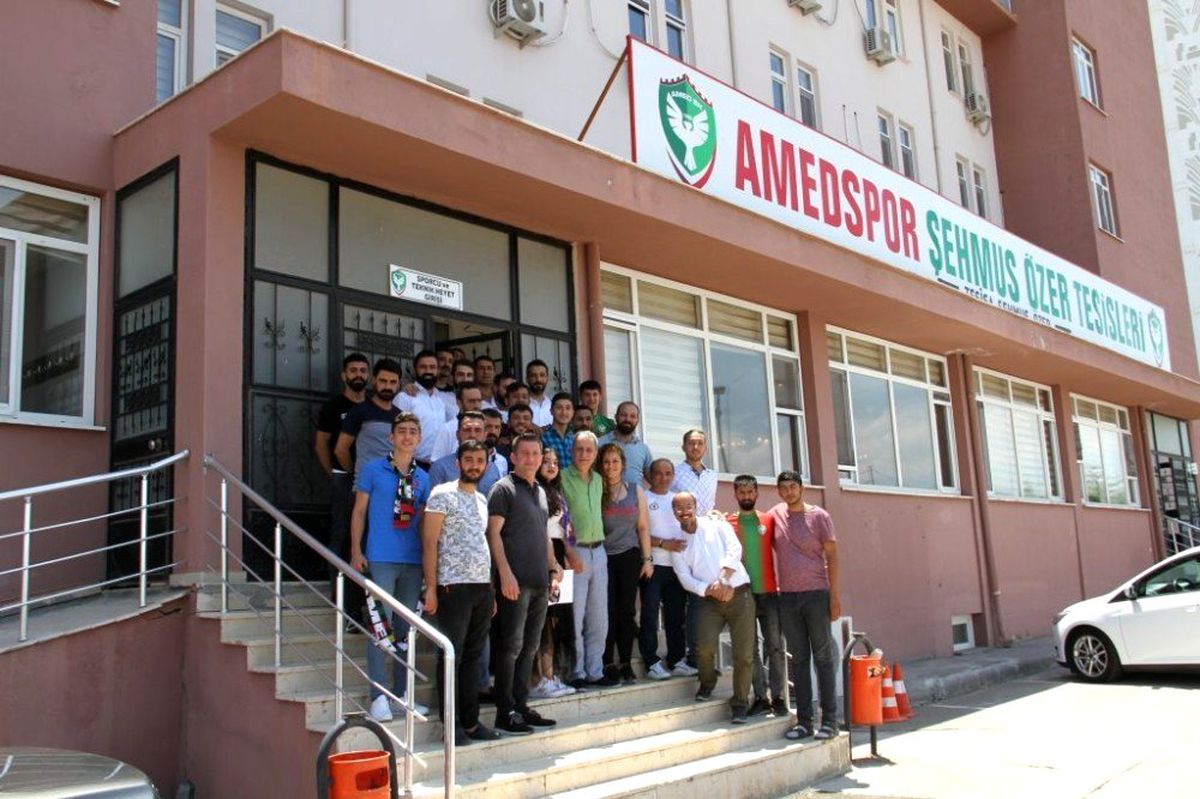 Amed Sportif Faaliyetler yönetimi taraftarlarla buluştu
