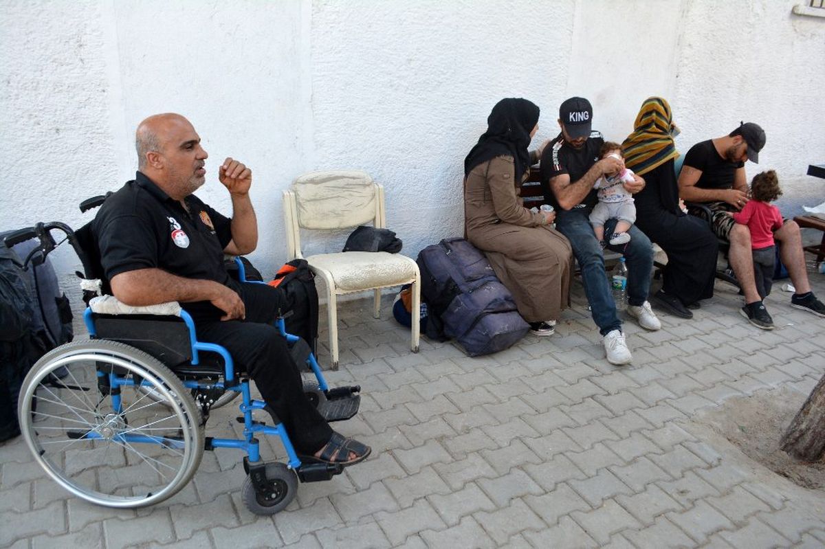 Ayvalık\'ta 36 göçmen jandarmanın dikkati sayesinde yakalandı