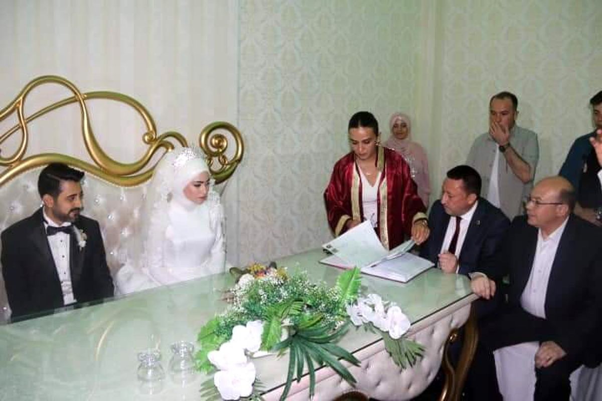 Başkan Beyoğlu nikah şahitliği yaptı