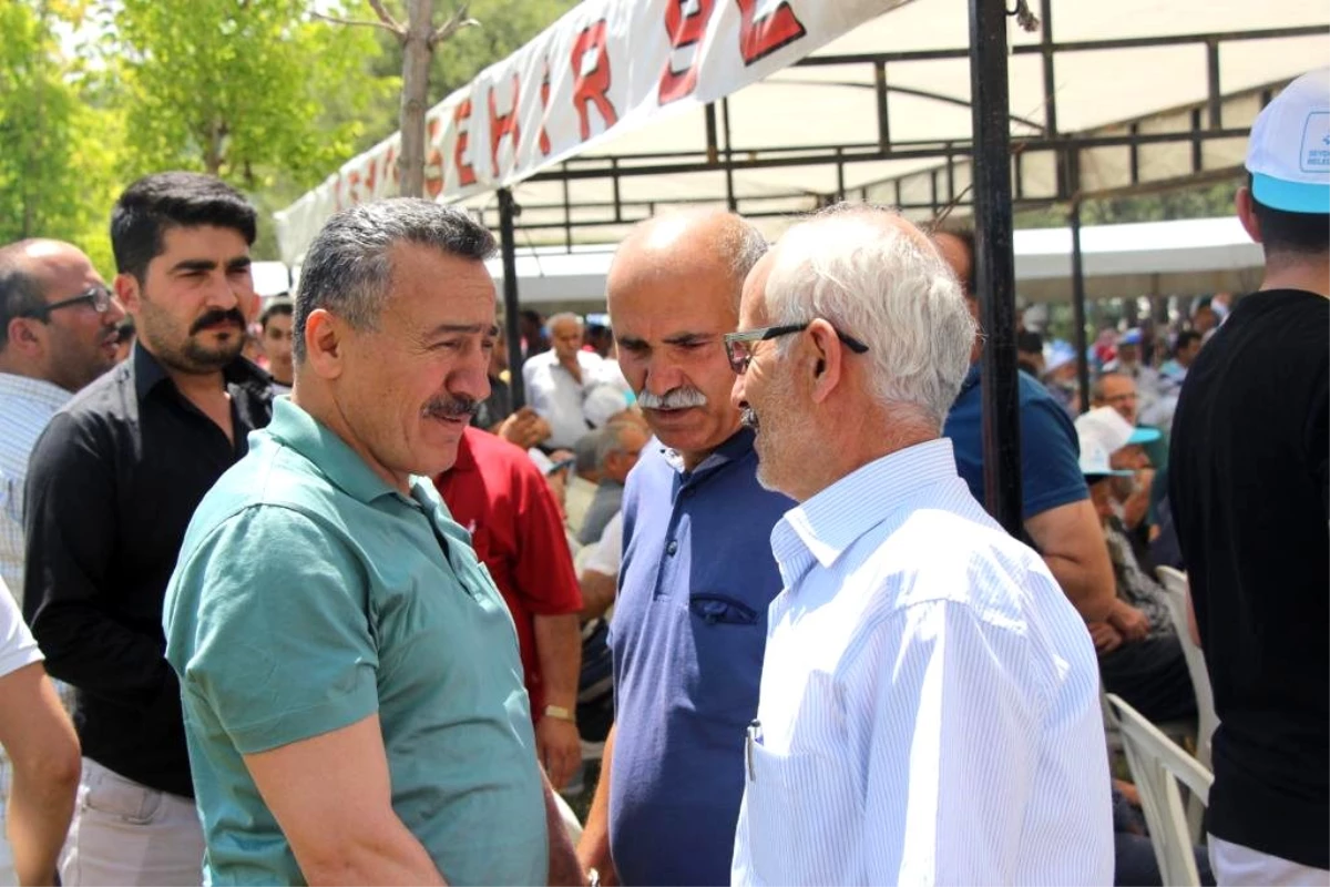 Başkan Tutal, Çat Ve Karacaören yayla şenliklerine katıldı