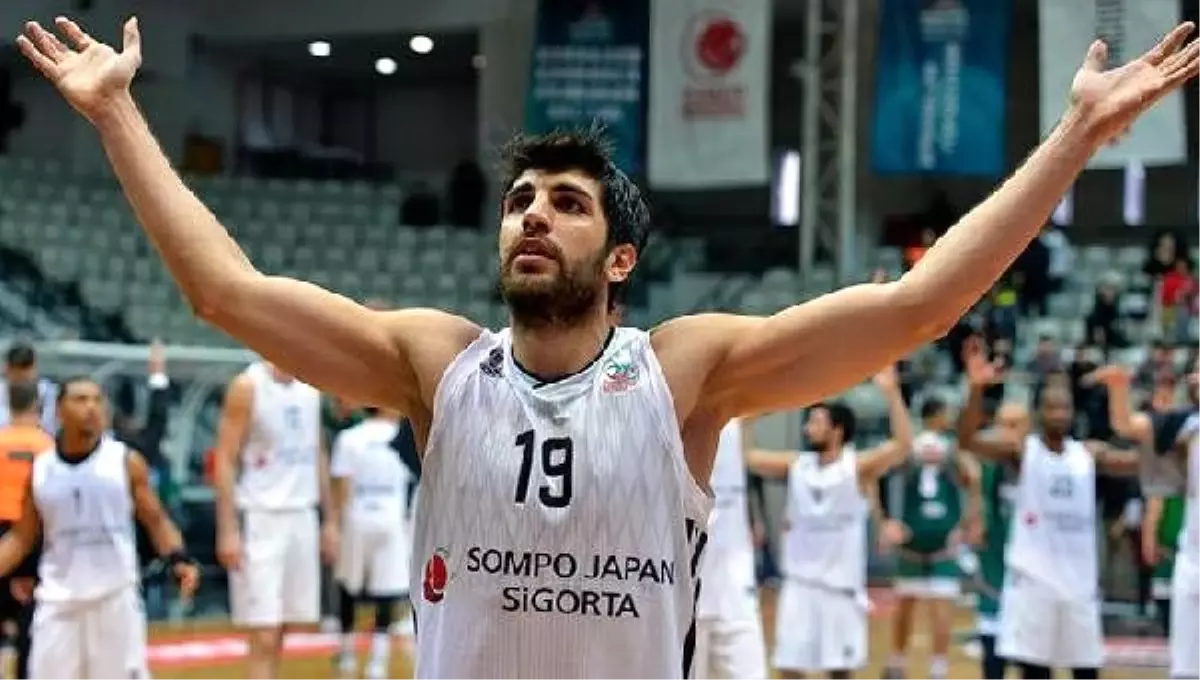 Burak Can Yıldızlı 1 yıl daha Beşiktaş\'ta