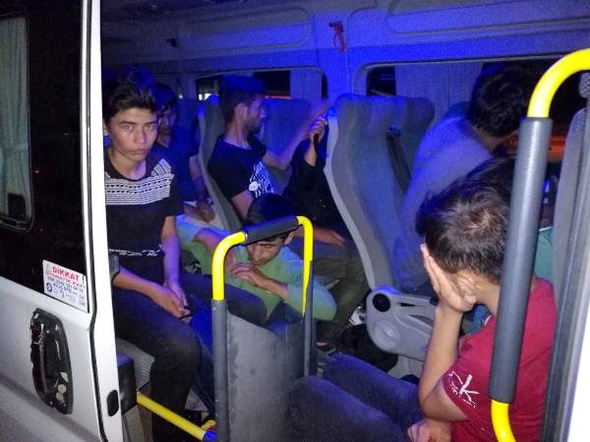 Çanakkale\'de 52 kaçak göçmen yakalandı