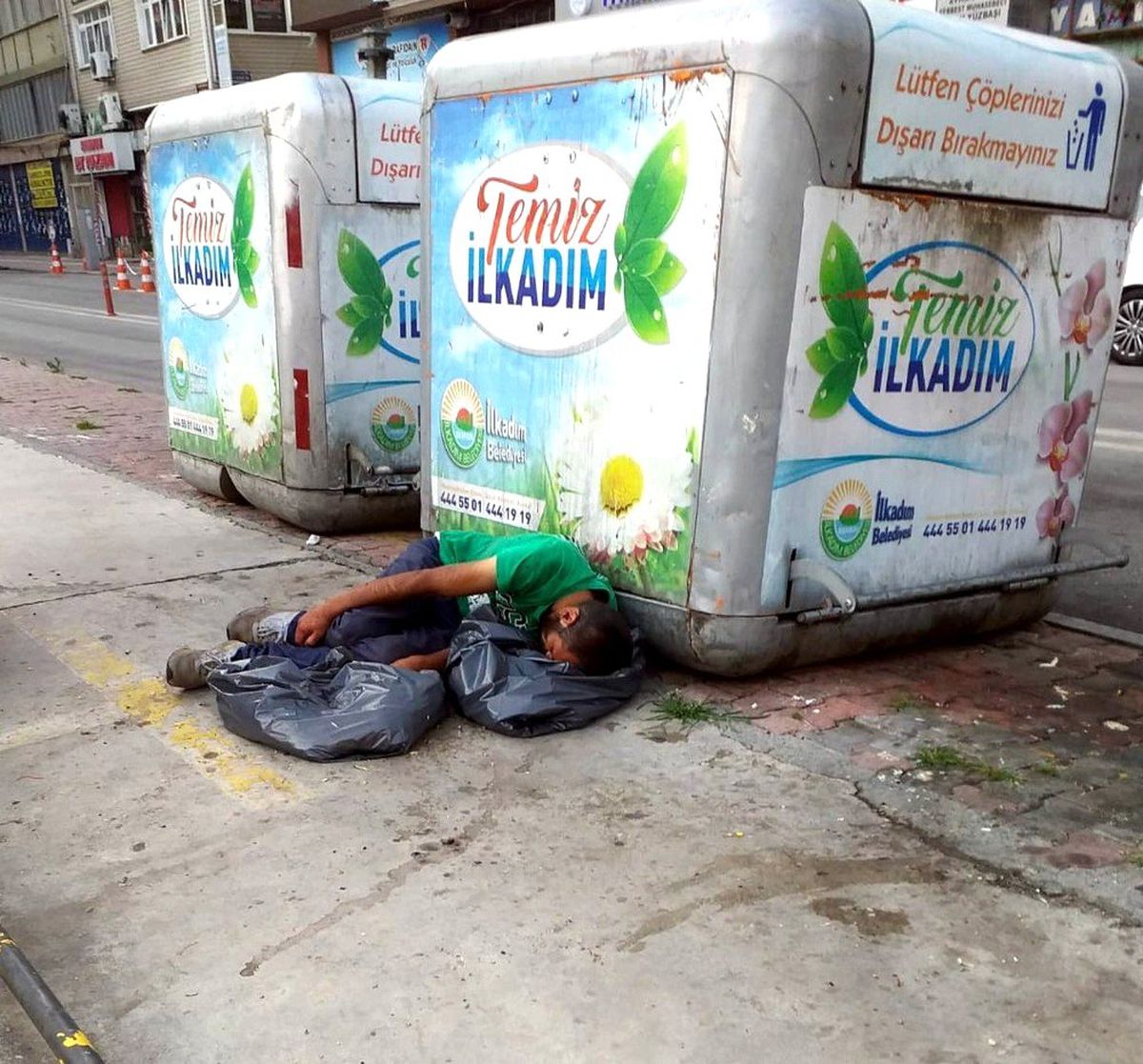 Çöpçüler sabah mesaisinde bu halde buldu