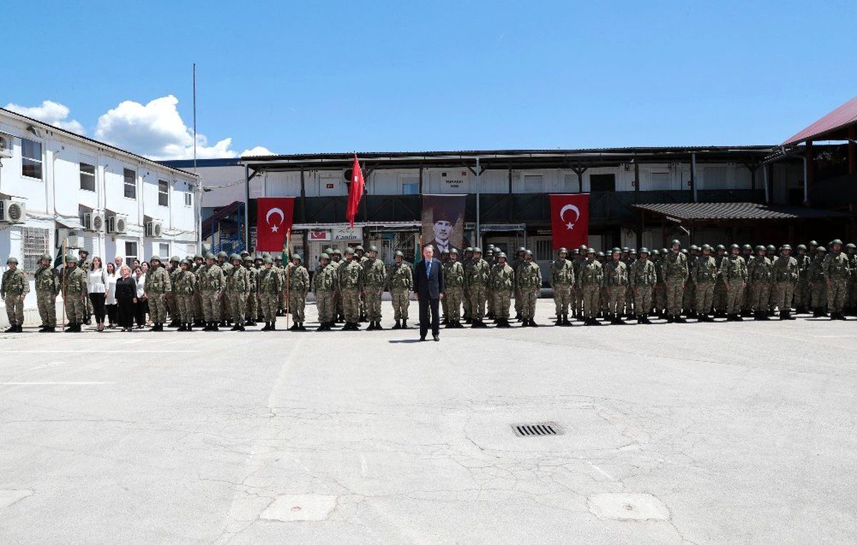 Cumhurbaşkanı Erdoğan Bosna\'da Barış Gücü\'nde görevli Türk askerlerini ziyaret etti