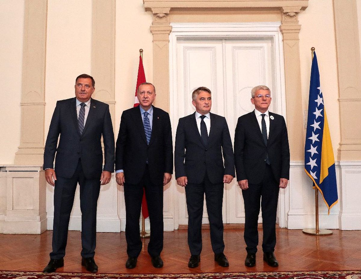 Cumhurbaşkanı Erdoğan, Bosna Hersek Devlet Başkanlığı Üçlü Konseyi üyeleri ile bir araya geldi