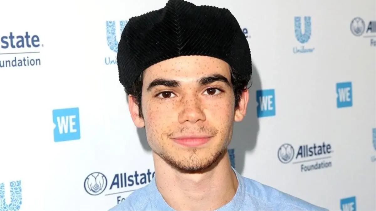 Disney Yıldızı Cameron Boyce, 20 Yaşında Hayatını Kaybetti