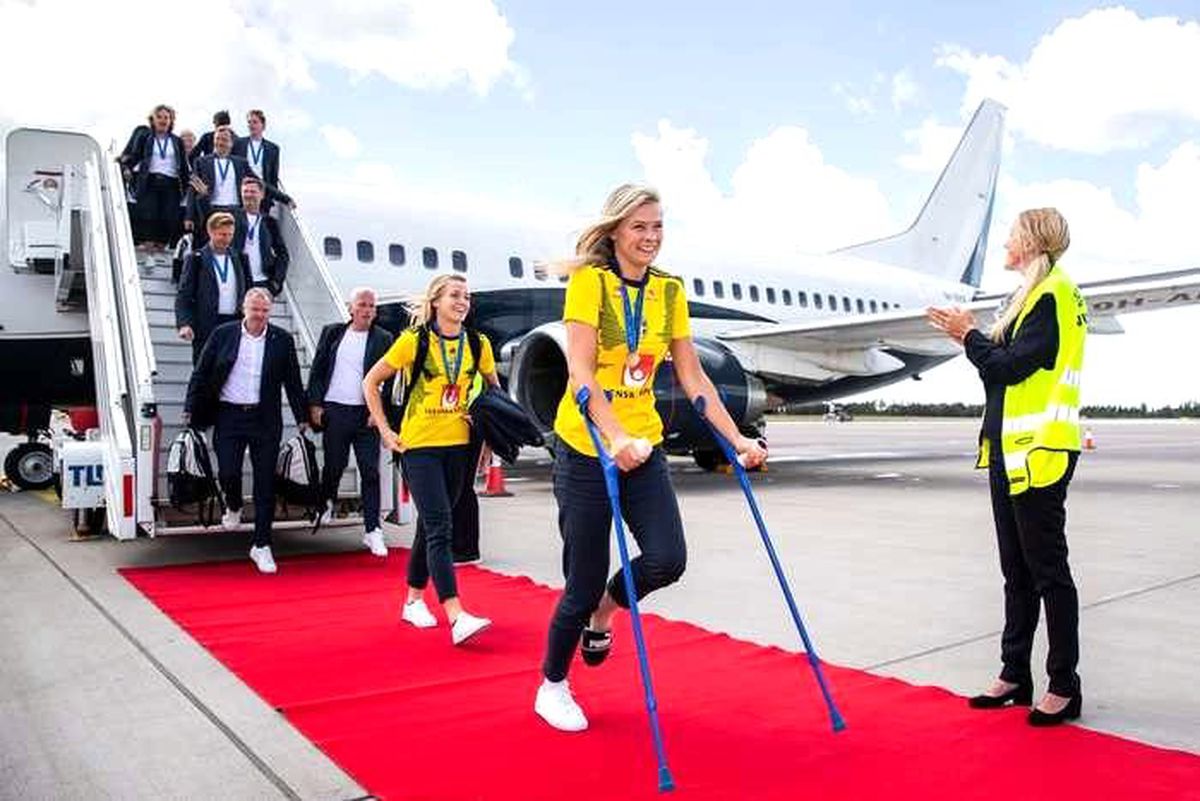 Dünya üçüncüsü İsveç\'e coşkulu karşılama