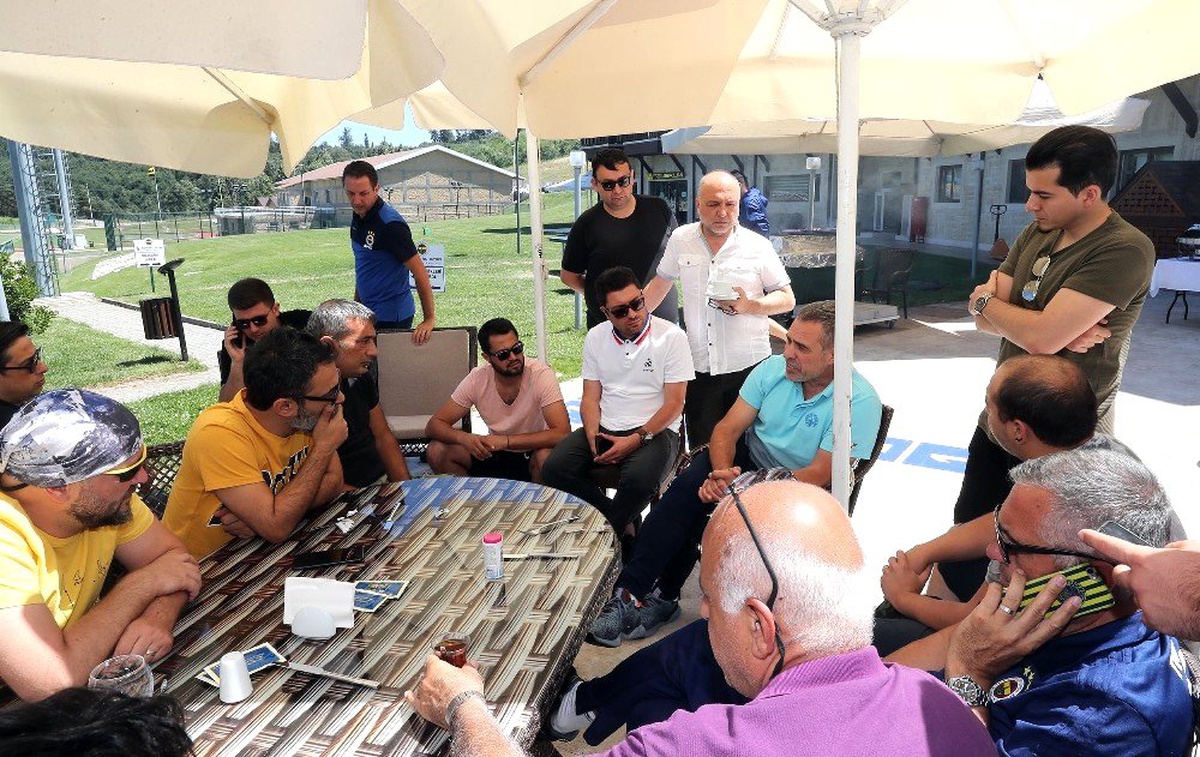 Ersun Yanal basın mensuplarıyla bir araya geldi