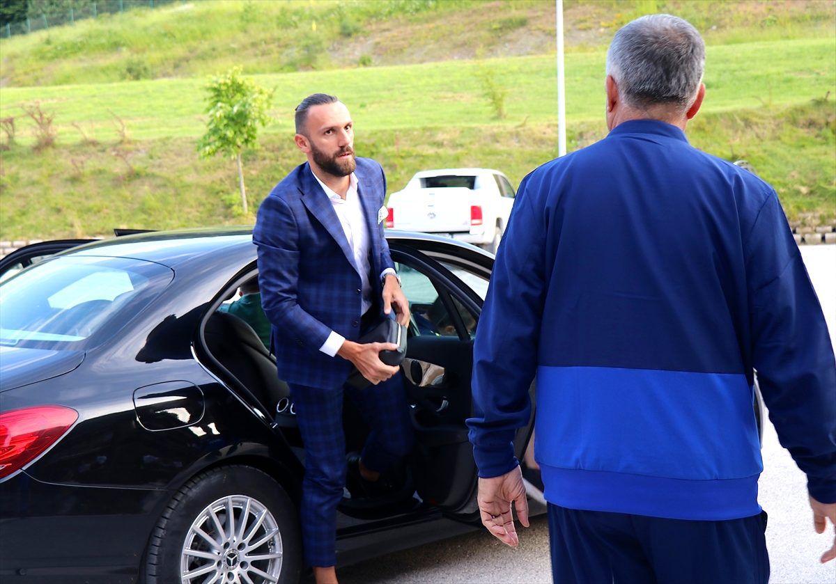 Fenerbahçe\'de Vedat Muric kampa katıldı