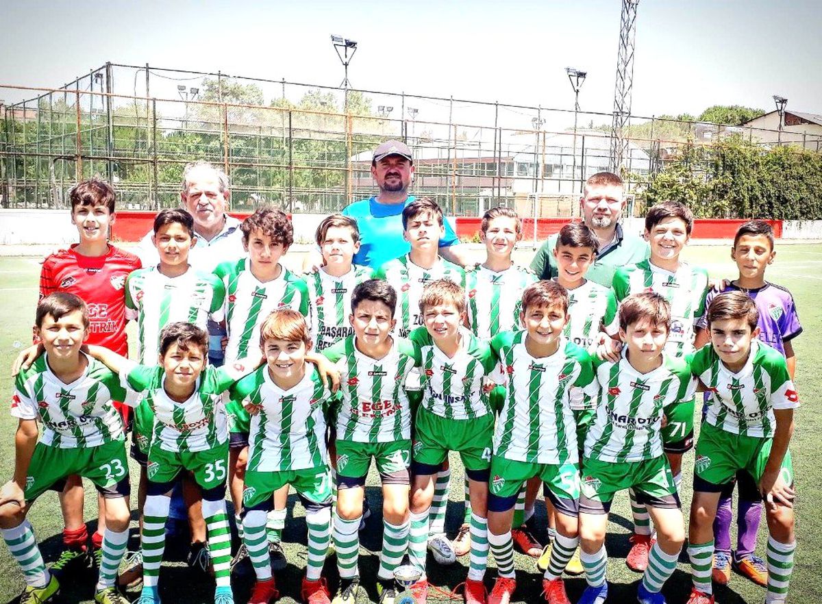 Gol yemeden şampiyon oldular