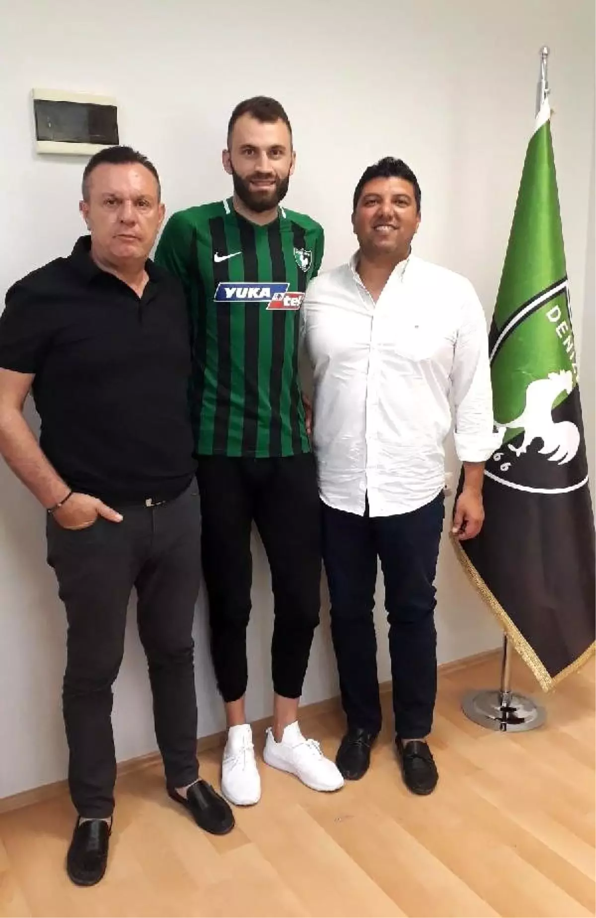 Mustafa Yumlu\'yu Denizlispor kaptı