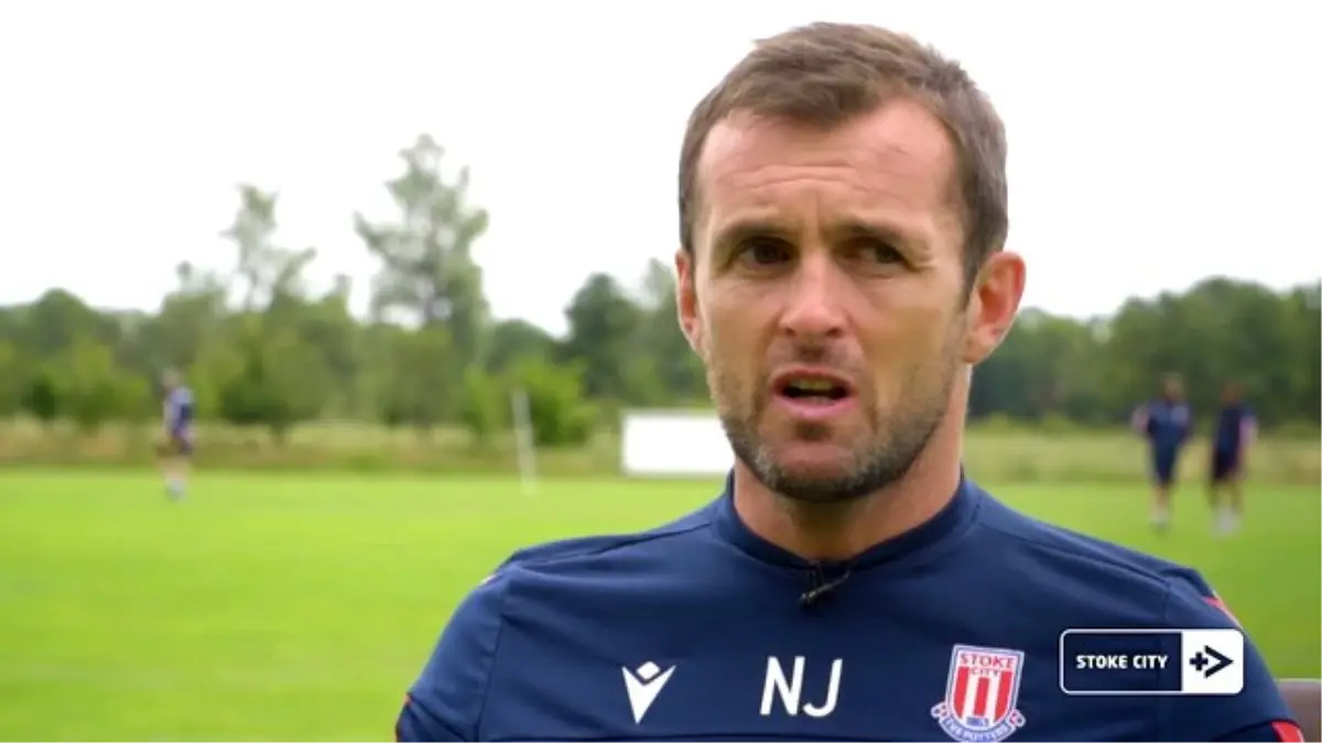 Yeni imzalar üzerine Nathan Jones