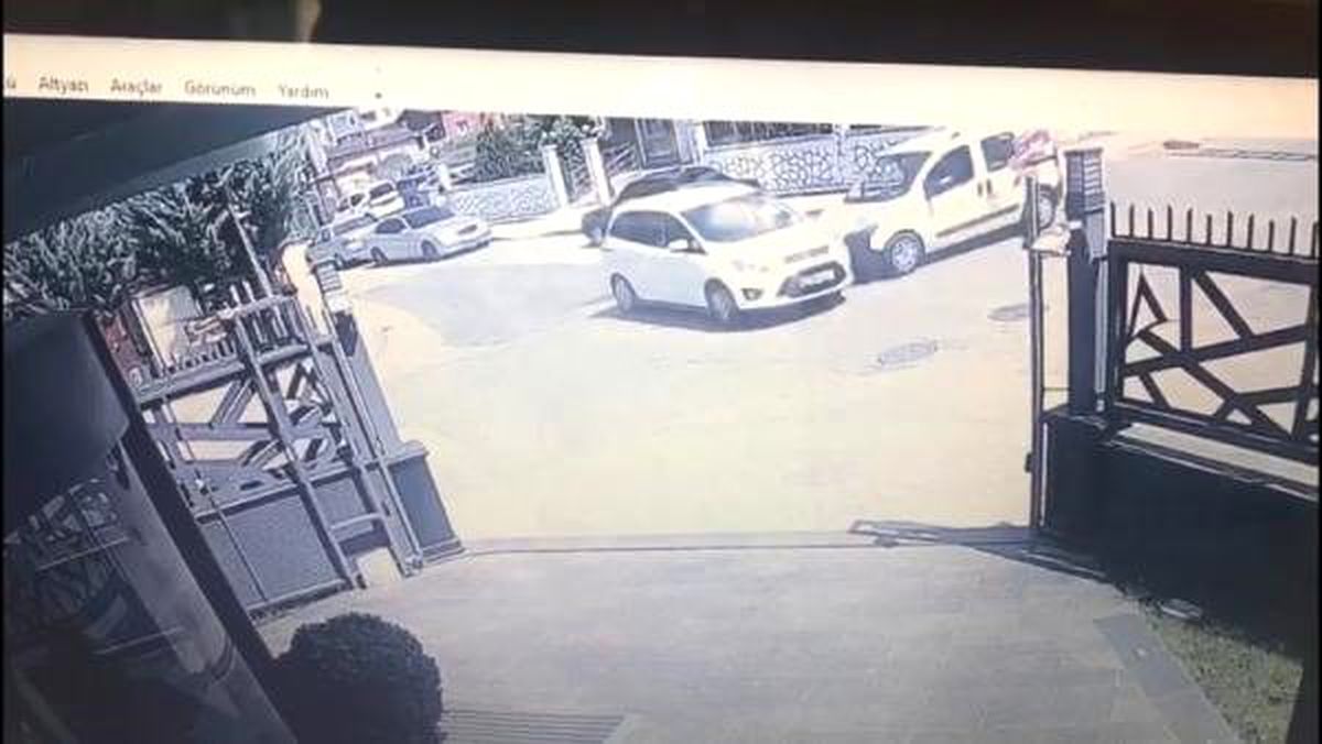 Otomobil ile hafif ticari araç çarpıştı: 3 yaralı