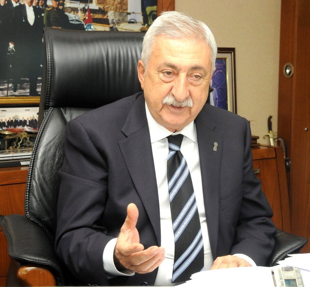 Palandöken: "3 büyük il esnaf fakiri"