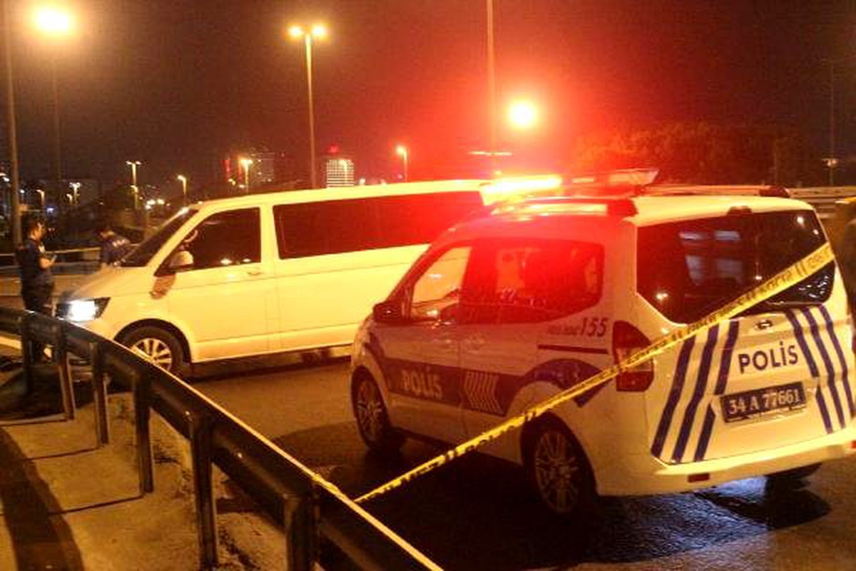 Polisi görünce 20 kaçak göçmeni bırakıp kaçtılar