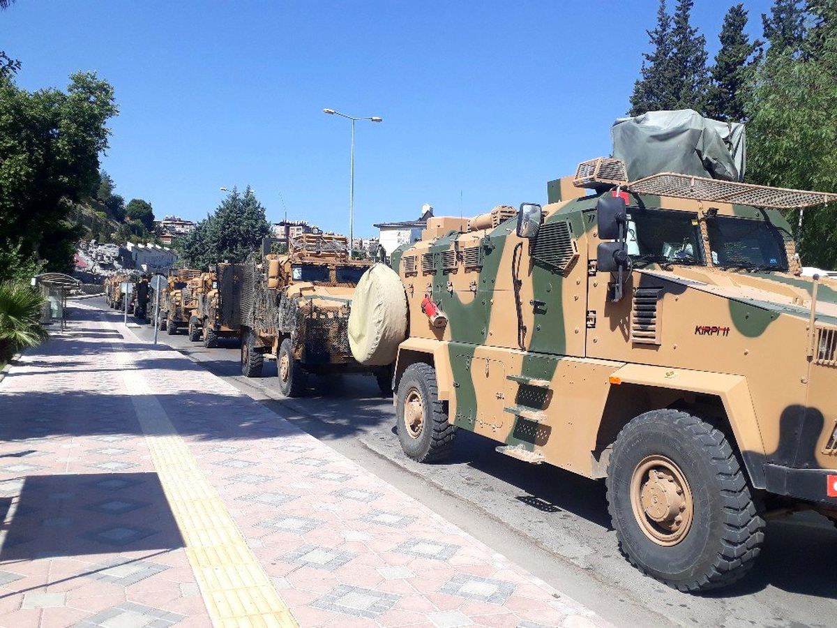 Sınıra komando sevkiyatı