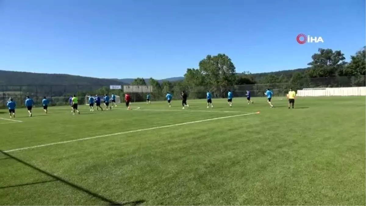 Sözleşme imzalamayan futbolcular Bolu\'da kampa girdi