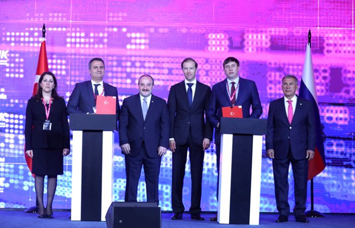 "Türk iş insanlarını desteklemek için bir takım paketler hazırladık"
